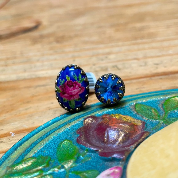 Ring - Picture 5 of 5